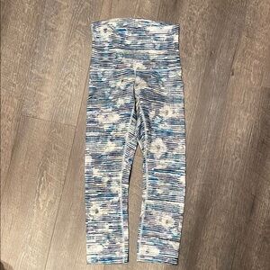 Blurry Bells high waisted lululemon compression leggings size 4